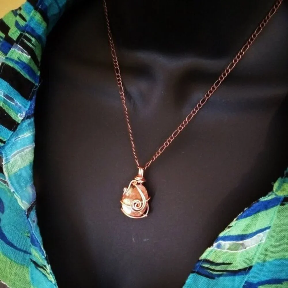 Reversible! Copper Wire Wrap Green Jasper Pendant + 21" Figaro Chain - Handmade - Picture 6 of 14